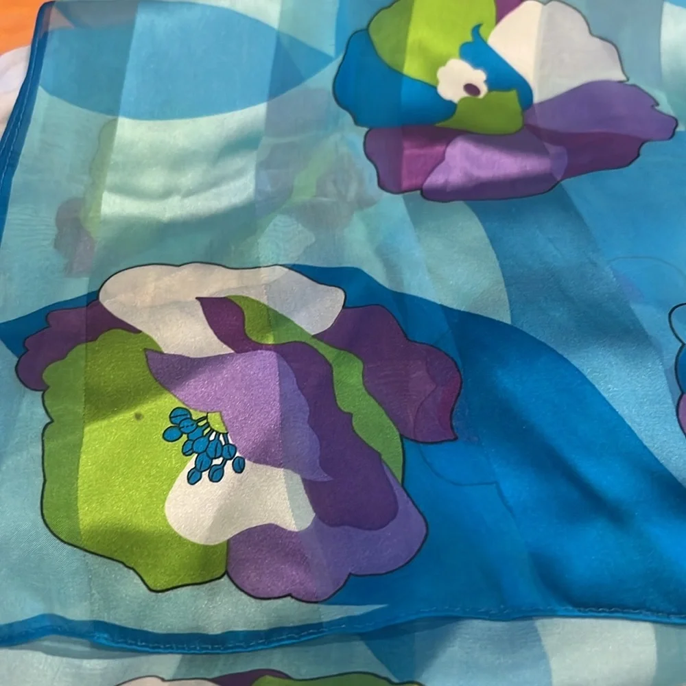 Anne Klein 100% Silk Scarf - Picture 6 of 6